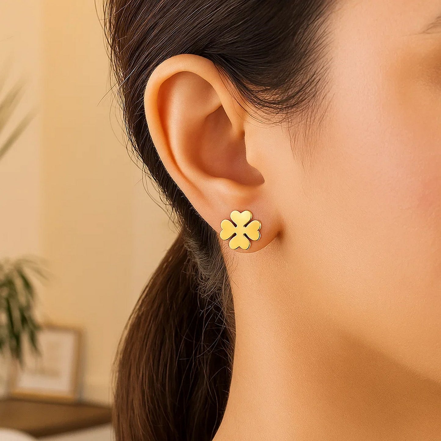 14K Yellow Gold Shamrock Earrings(10mm)