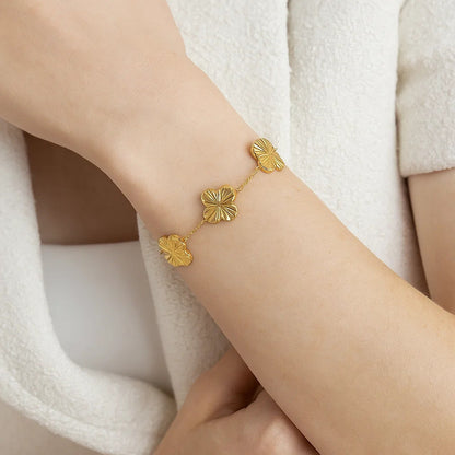 14K Yellow Gold Radial Clover Bracelet