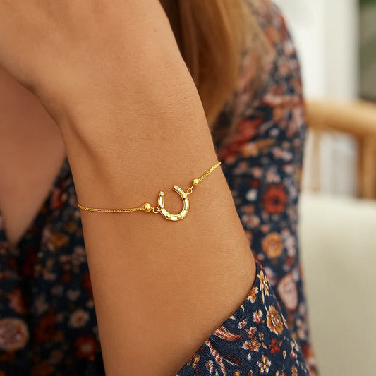Horseshoe Adjustable Draw String Bracelet in 14K Yellow Gold